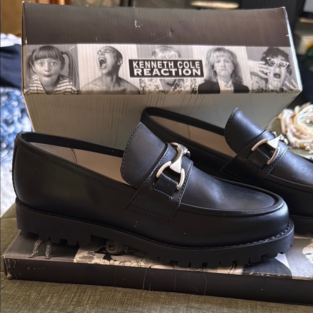 Kenneth Cole Reaction Black Leather Lug Sole Loafers
